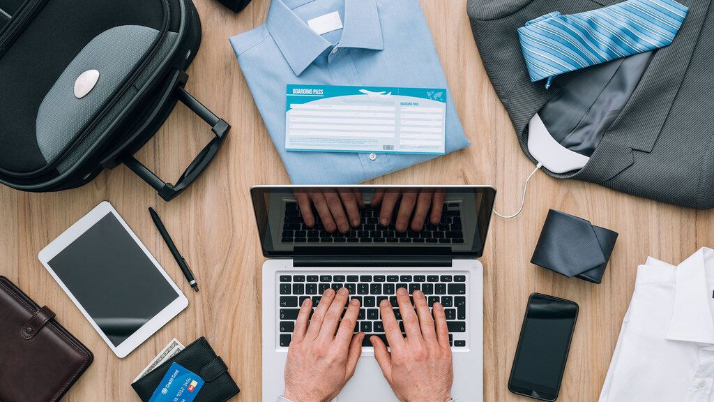 can you pack a laptop in checked luggage